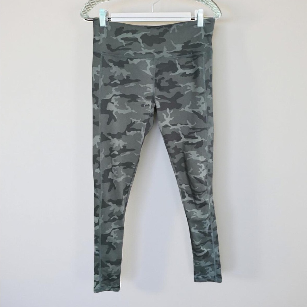 Sky and Sparrow Camo Exercise Leggings